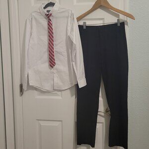 Boys Van Heusen Button Up Dress Shirt- Tie- Black Pant- Size M 10/12